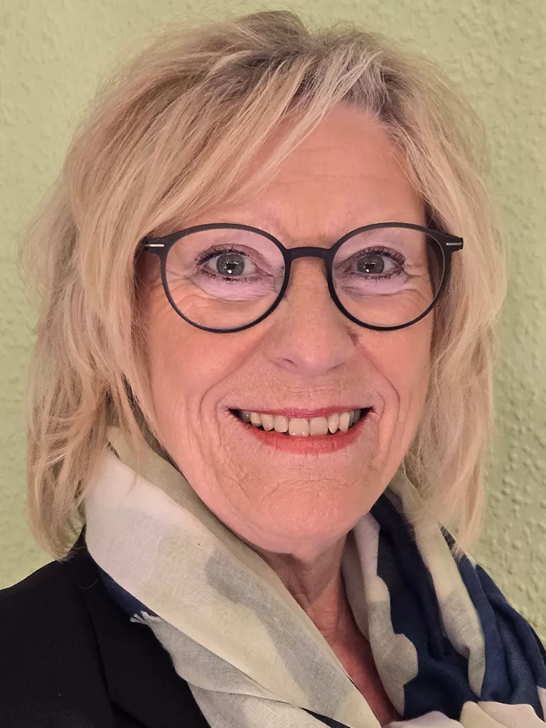 Frau Haase, MFA Frau Haase, MFA