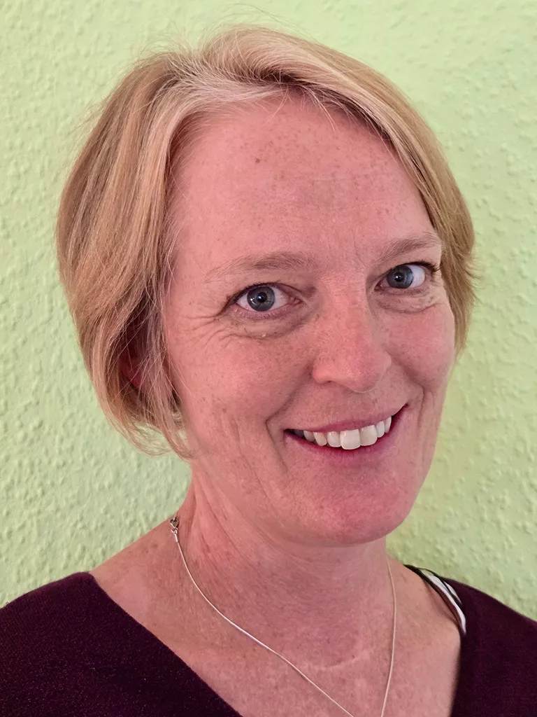 Dr. Anne-Kathrin Geier